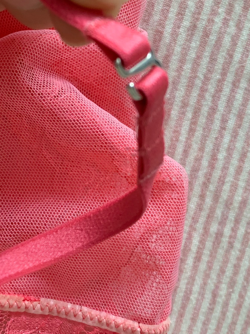 Victoria's Secret Coral Lace Halter Bandeau Bralette - Picture 2 of 11